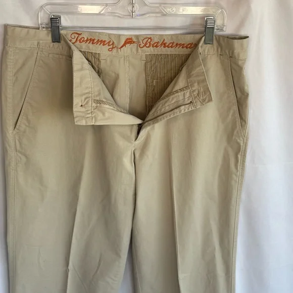 36x32 Tommy Bahama Men's Khaki Chinos EUC Comfy Resort Wear - Picture 2 of 9